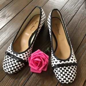 Sesto Mencci Jenise Nappa Italian blackk/white woven leather heels